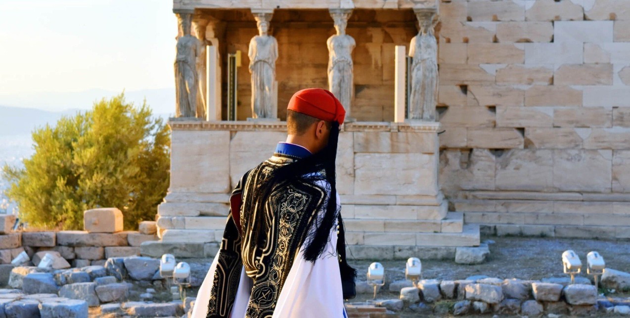 25η Μαρτίου στο σπίτι: Πώς θα περάσετε τέλεια με τους αγαπημένους σας 