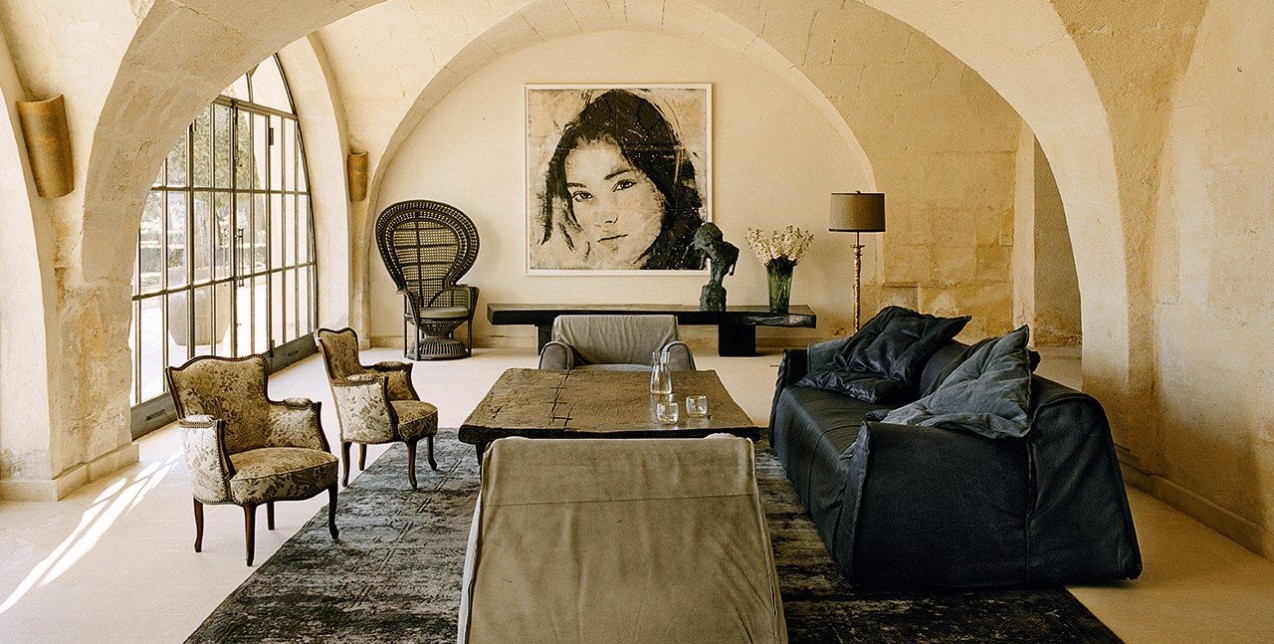 Αποδράστε μέχρι την αυθεντική Προβηγκία σε ένα κτίσμα του 18ου αιώνα που μετατράπηκε στην υπέροχη βίλα Le Mas de Chabran στην καρδιά των Alpilles