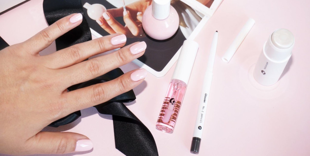 Nails Done: Αυτές είναι οι πιο hot αποχρώσεις για να βάψετε τα νύχια σας στο σπίτι