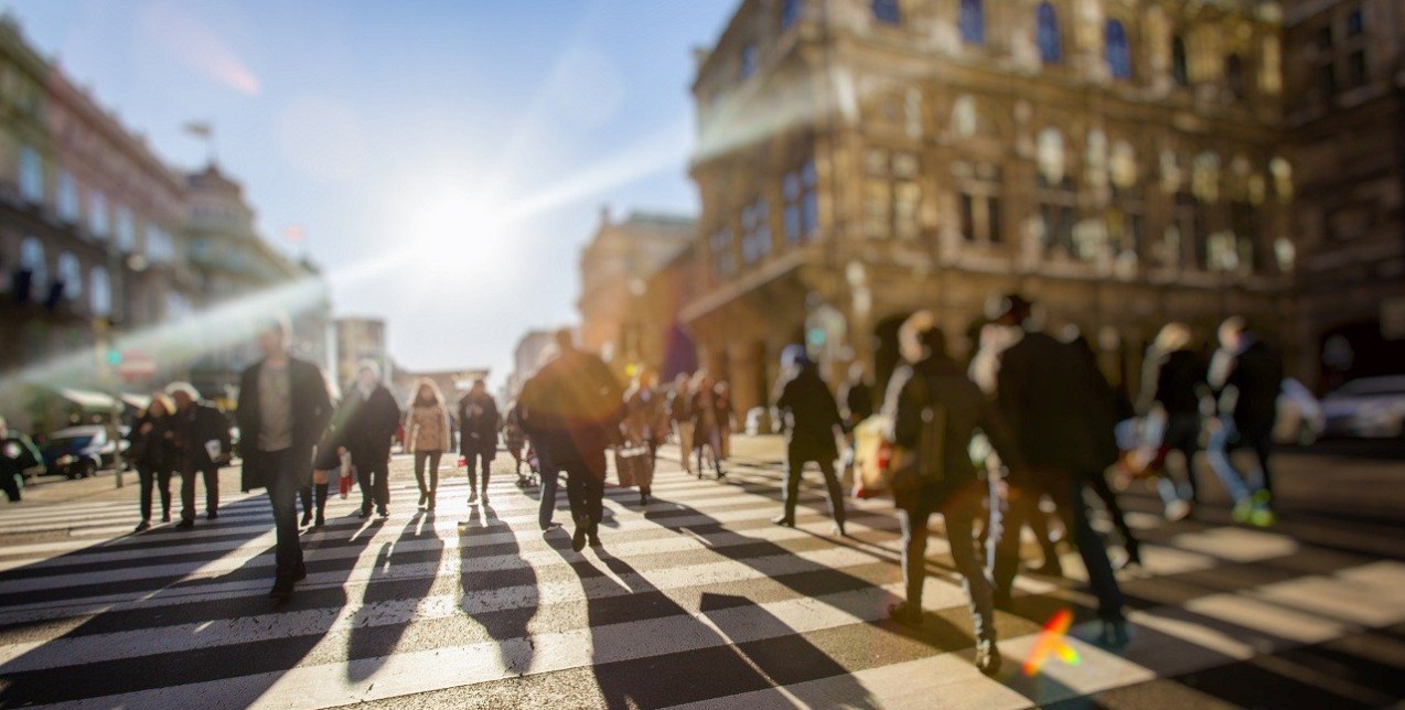 Ένας Έλληνας χειρουργός, που εργάζεται και στην Αγγλία, εξηγεί γιατί αισθάνεται περισσότερο ασφάλεια στην Ελλάδα εν μέσω κορωνοϊού 