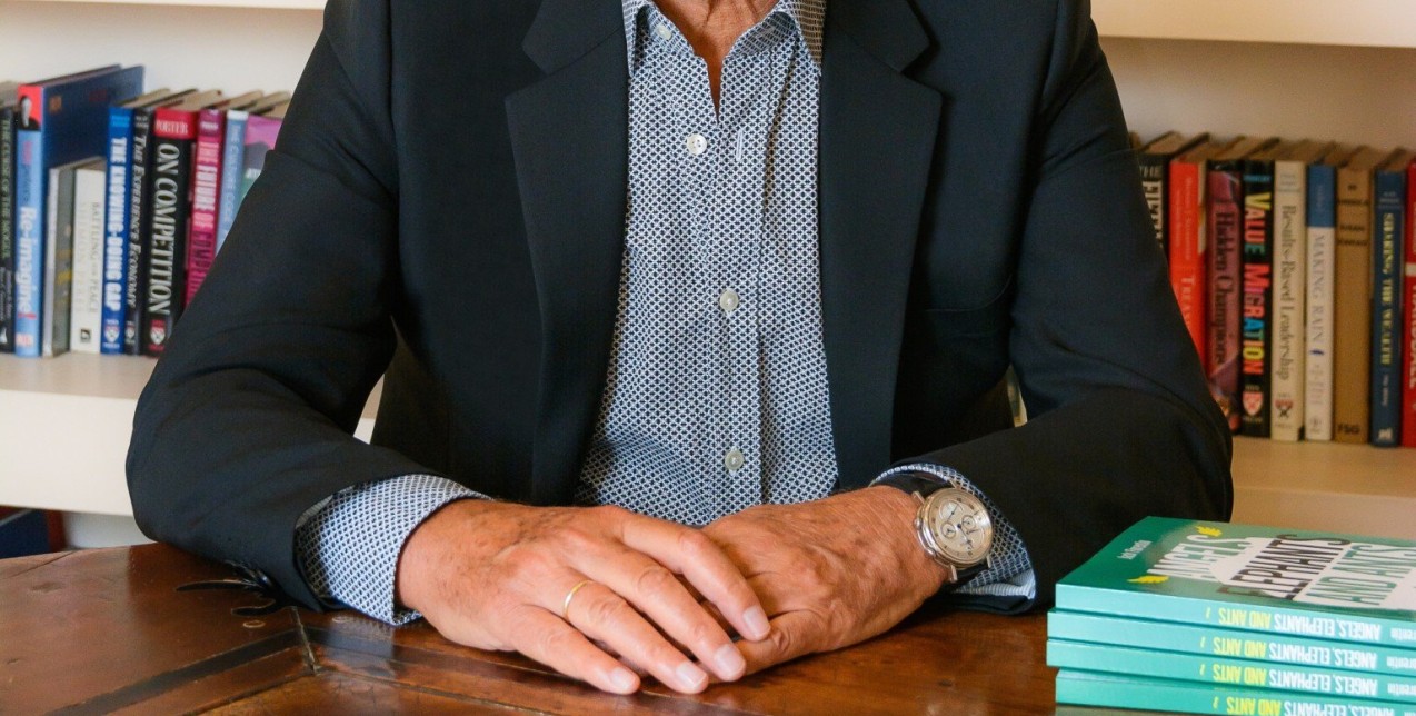 Editor of the day Tζέκης Φλωρεντίν: «Για μας τους Θεσσαλονικιούς φαντάζει μακρινή μια βόλτα στην παραλία μας»