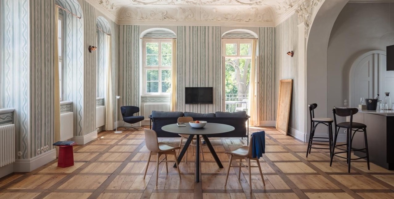 Ένα παραμυθένιο αρχοντικό στην Ελβετία που θα σας μαγέψει με την αισθητική του