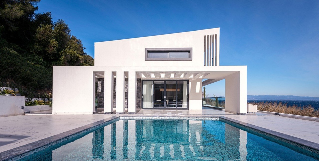 Oι Kallithea villas είναι ένα δίδυμο εξοχικών κατοικιών που αγγίζουν το απόλυτο καλοκαιρινό όνειρο 