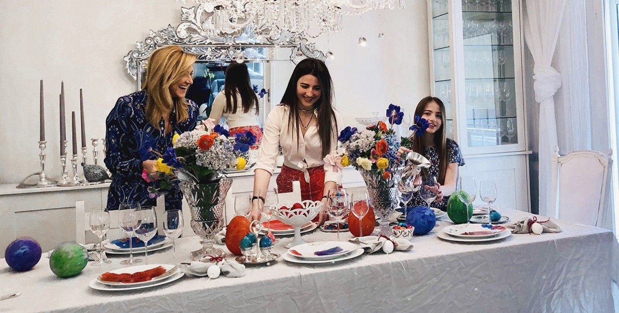 Πώς να στολίσετε υπέροχα το πασχαλινό σας τραπέζι με μοναδικό art de la table που προτείνει η event planner Τίτη Δάνου 