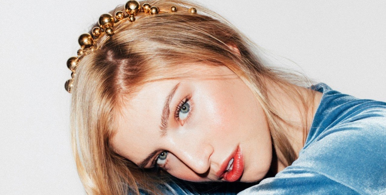 Hair Challenge: Τα messy buns που είναι ιδανικά για κάθε ημέρα της εβδομάδας