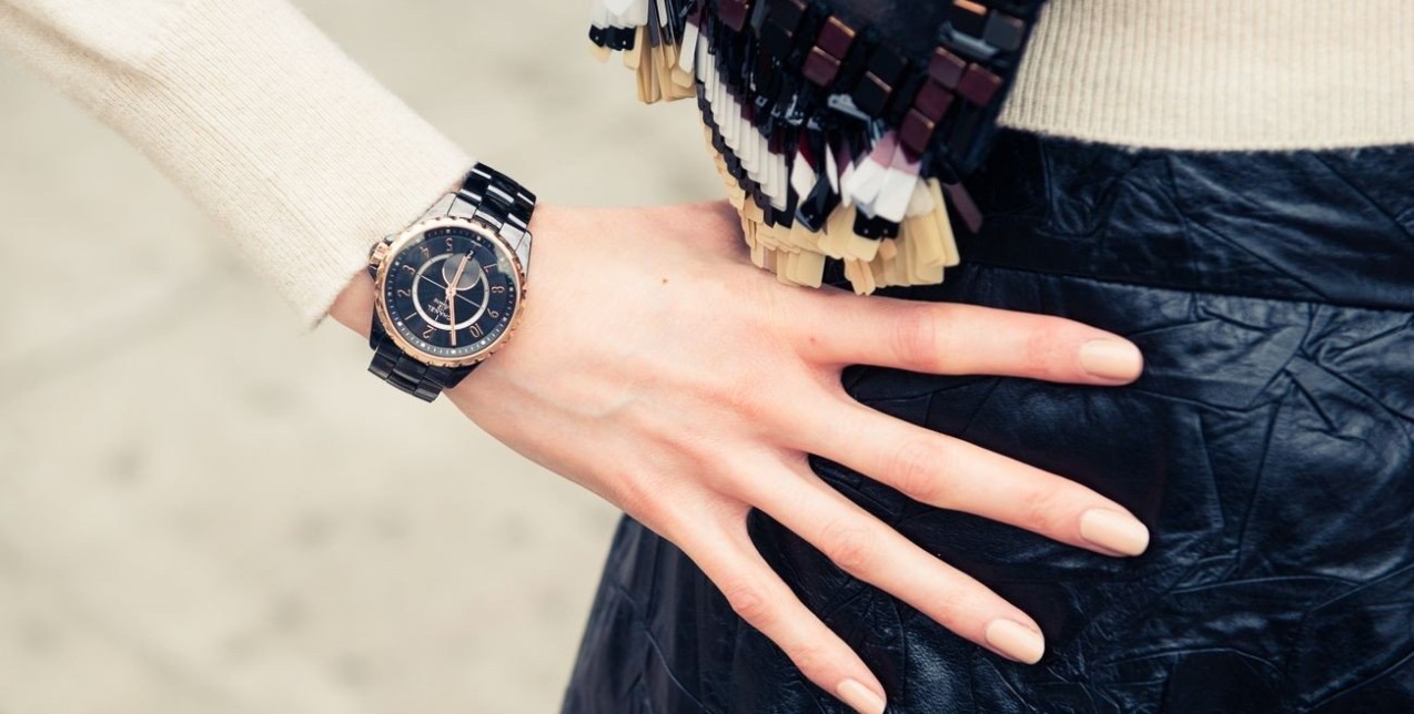 Τα nude nail designs που μπορείτε να δημιουργήσετε μόνες σας στο σπίτι για να αποκτήσετε τα πιο κομψά νύχια 