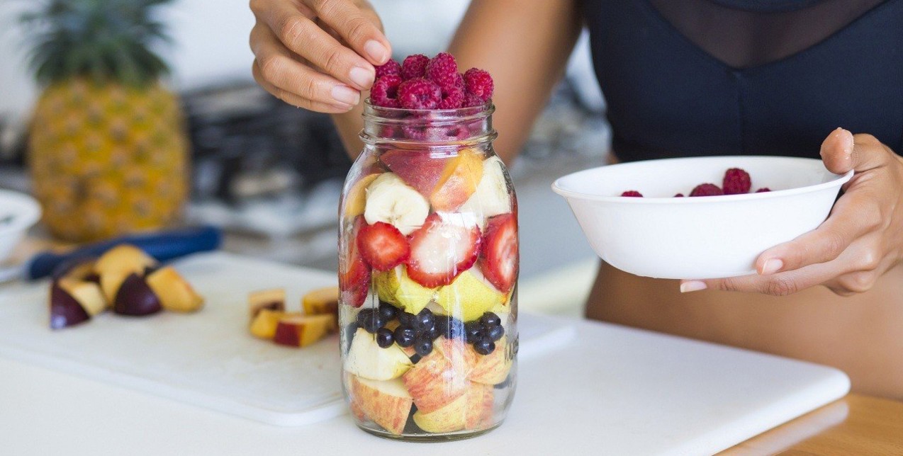 Τα 3+1 healthy snacks που αξίζει να εντάξετε στη διατροφή σας τώρα περισσότερο από ποτέ 