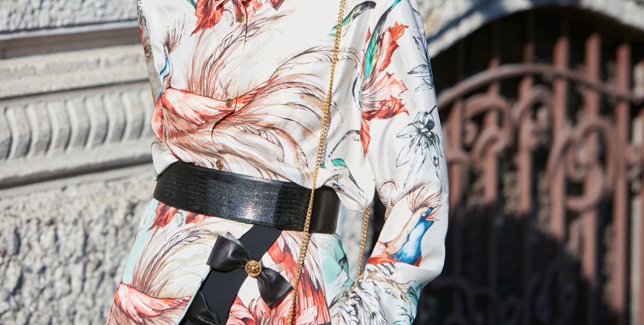 Update your closet: Τα αξεσουάρ που θα δώσουν μια αίσθηση φρεσκάδας στα διαχρονικά σας σύνολα