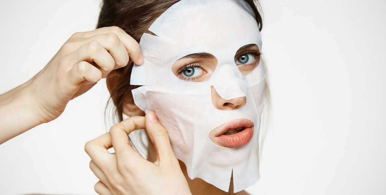 Οι μάσκες προσώπου που μπορείτε να κάνετε αυτό το σαββατοκύριακο παρέα με τη μαμά σας 