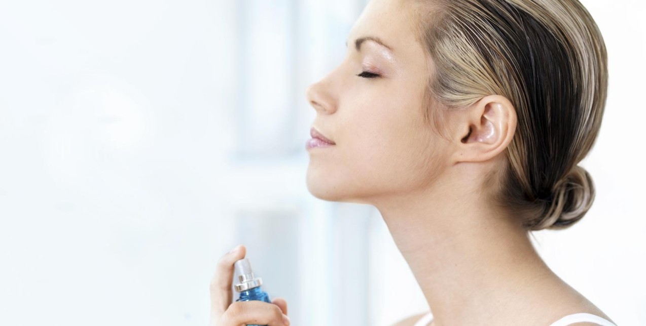 Αυτά είναι τα face mists που θα χαρίσουν μια ανάσα δροσιάς στο πρόσωπό σας