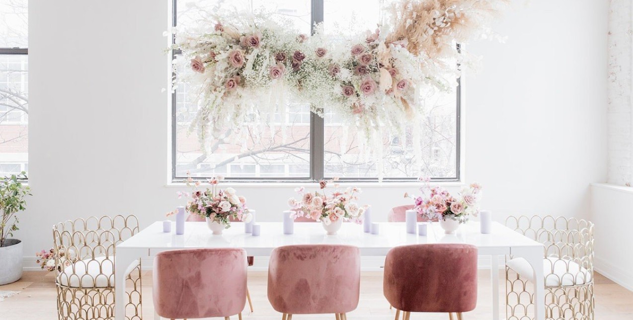 4 δημιουργικοί τρόποι για να εντάξετε τα λουλούδια στη ζωή και στο σπίτι σας 