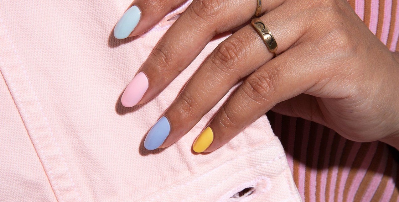 Τα πιο ιδιαίτερα και όμορφα σχέδια στα νύχια για να δοκιμάσετε αυτό το σαββατοκύριακο