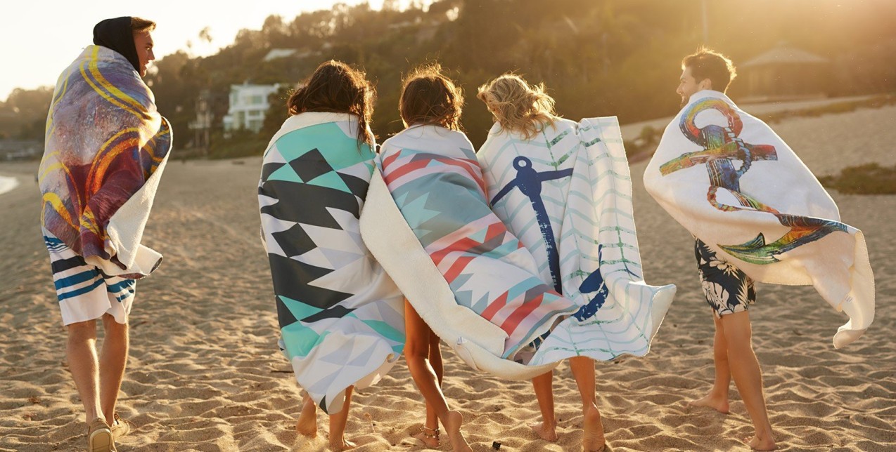 Oι πιο τέλειες πετσέτες θαλάσσης για να αισθάνεστε άνεση & προστασία στην παραλία 