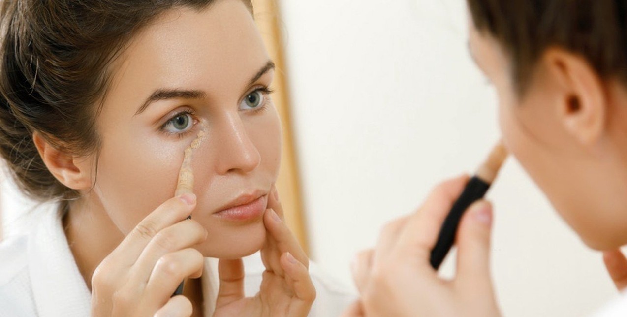 Τα concealers που θα εξαφανίσουν την κούραση από το πρόσωπό σας και θα καλύψουν τους μαύρους κύκλους 