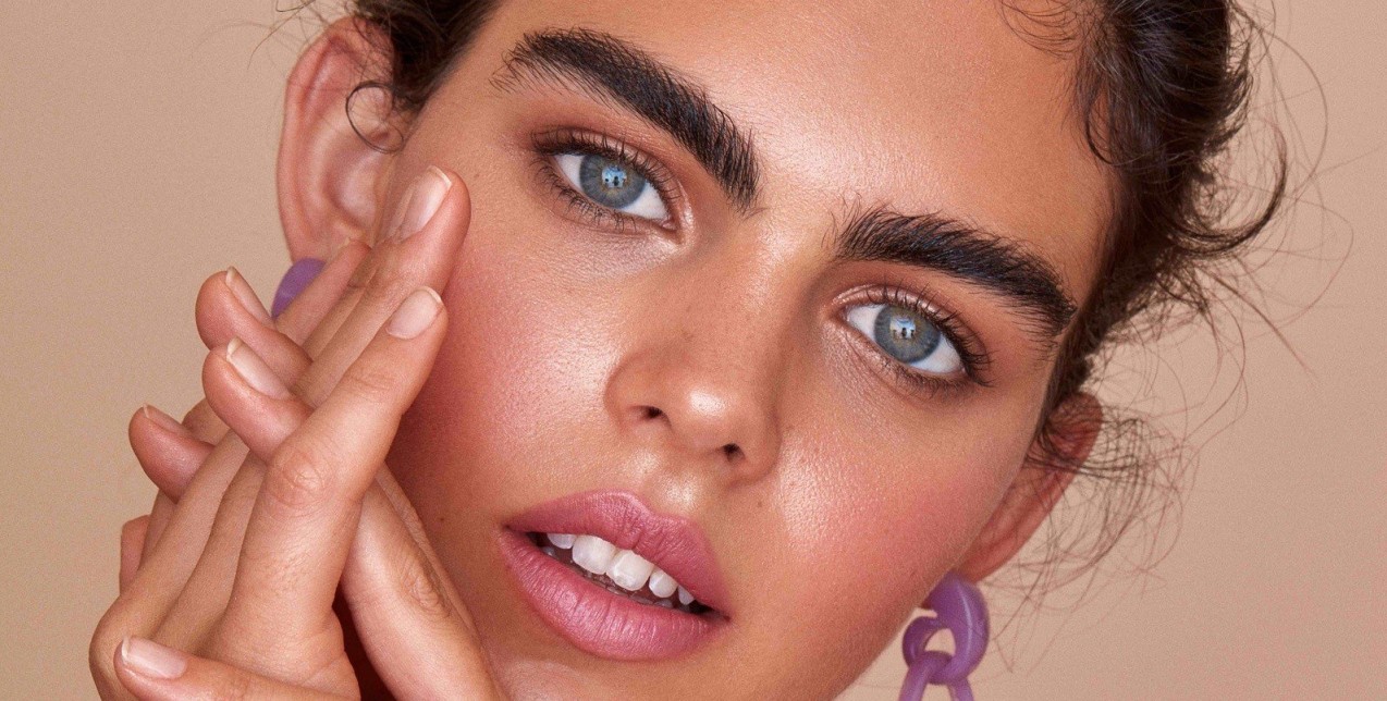 Τα 14 μολύβια φρυδιών που θα σας κάνουν να παρατείνετε το ραντεβού με την αισθητικό σας