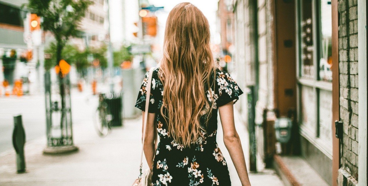 Μeditation walks: Το νέο trend που υπόσχεται να σας αλλάξει τον τρόπο που σκέφτεστε 