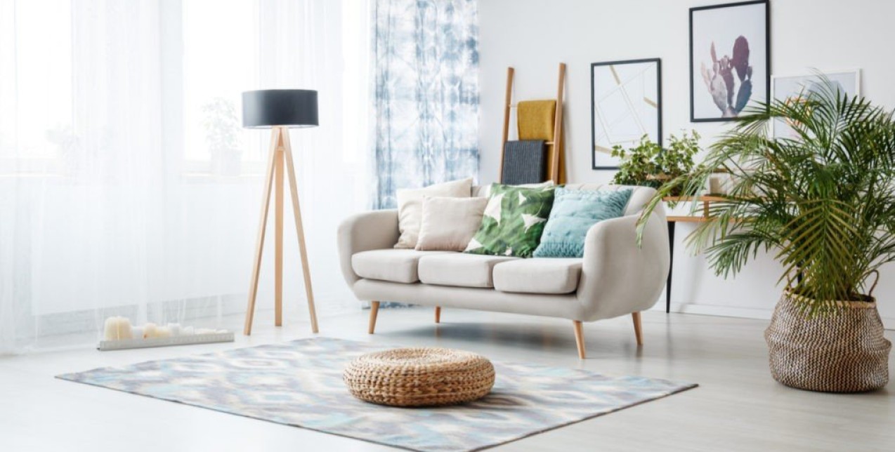 Eπιθυμείτε να οργανώσετε το σαλόνι της κατοικίας σας; Με αυτά τα πολύτιμα tips γίνεται