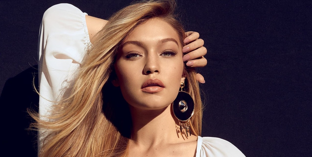 Έχετε μακριά μαλλιά; Τα χτενίσματα που πρέπει να δοκιμάσετε asap 