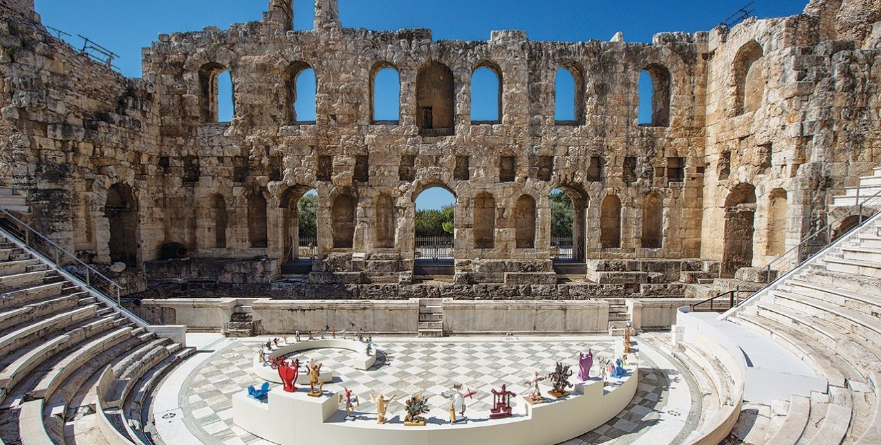 O Διονύσης Καβαλλιεράτος, στο πλαίσιο του φετινού Φεστιβάλ Αθηνών & Επιδαύρου παρουσιάζει τη νέα του έκθεση µε τίτλο «Αποπροσανατολισµένος χορός / Παραπλανηµένος πλανήτης»