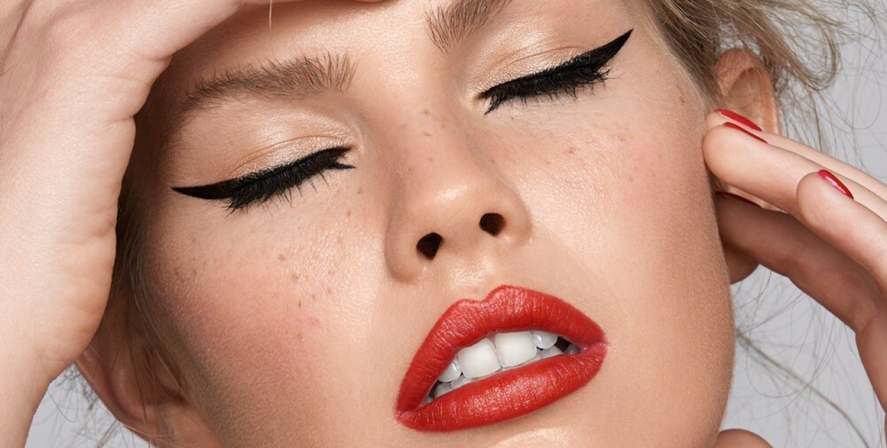 Πώς να εφαρμόσετε σωστά τη mascara σας με 6+1 απίθανα tips ώστε να αποκτήσετε μακριές και εντυπωσιακές βλεφαρίδες 