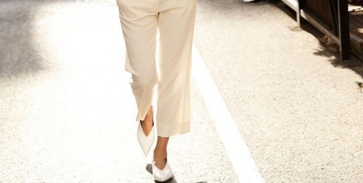 All summer long: Τα λευκά παντελόνια που θα φοράμε το φετινό καλοκαίρι 