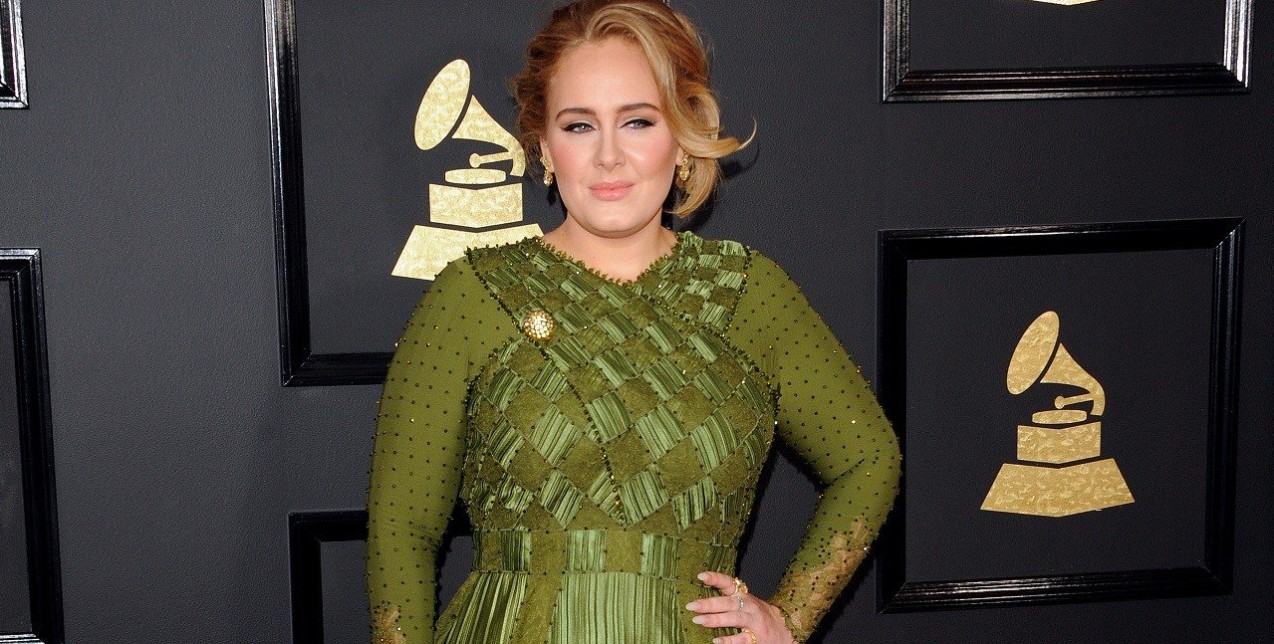 H Adele αποκάλυψε το βιβλίο που άλλαξε ολοκληρωτικά τον τρόπο σκέψης της & βοήθησε στη συνολική της μεταμόρφωση 