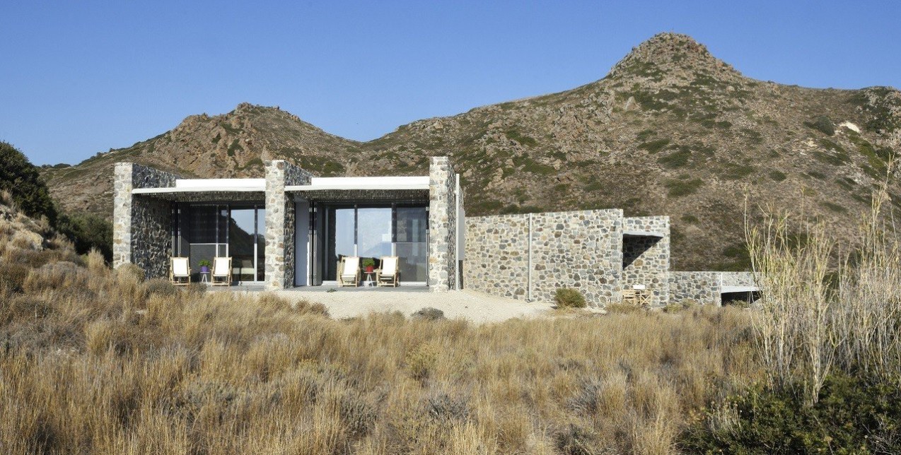 Το Skinopi Lodge είναι ένα καλά κρυμμένο καλοκαιρινό «μυστικό» στον πιο top προορισμό των Κυκλάδων