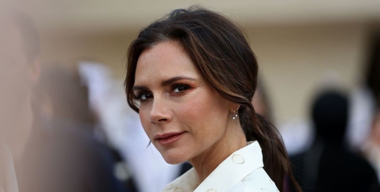 Victoria Beckham: 7 μυστικά που τη διατηρούν λαμπερή στα 47 