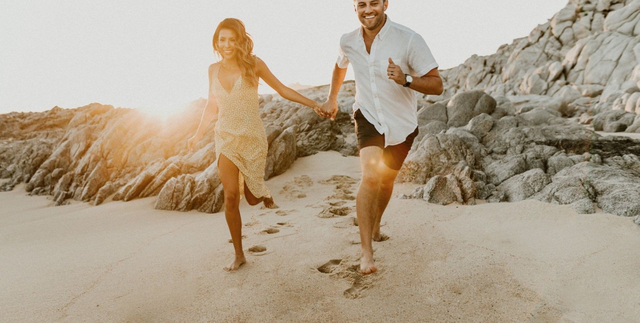 Θέλετε να κάνετε χαρούμενο τον σύντροφό σας; Βρείτε τη λύση ανάλογα με το ζώδιό του 