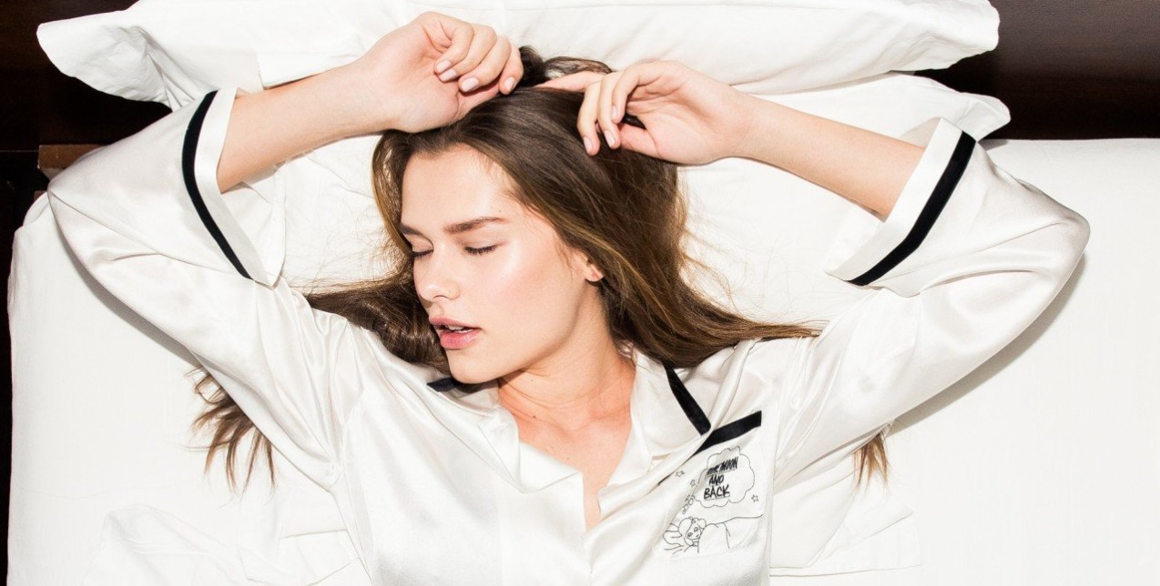 Ταλαιπωρείστε από τα ηλιακά εγκαύματα ακόμη και στον ύπνο; Αυτά είναι τα σωτήρια tricks που πρέπει να υιοθετήσετε