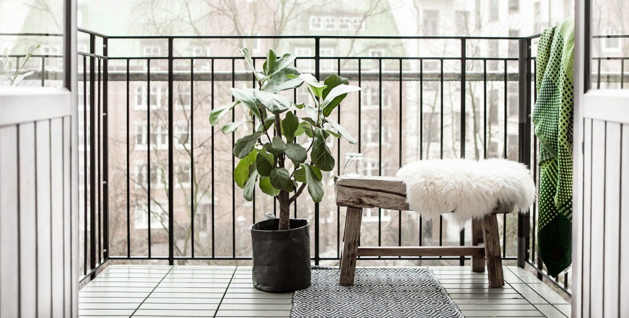 Balcony Makeover: Πώς να διαμορφώσετε το μπαλκόνι του σπιτιού σας για το φθινόπωρο