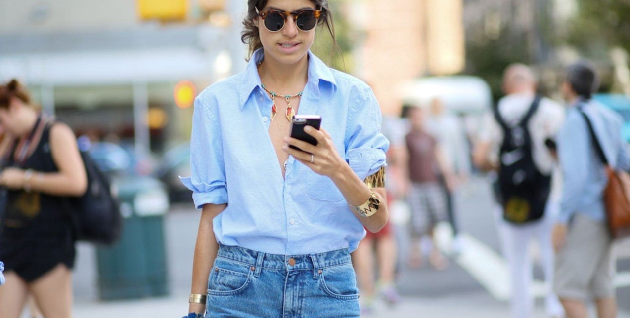 Jeans & Tops: Δημιουργήστε updated σύνολα με τις πιο hot φθινοπωρινές τάσεις  