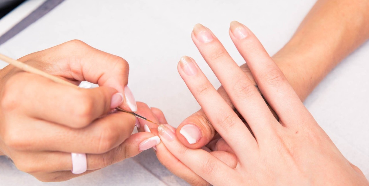 Πιο δυνατά νύχια; Τώρα γίνεται με 5 θαυματουργά beauty tricks 