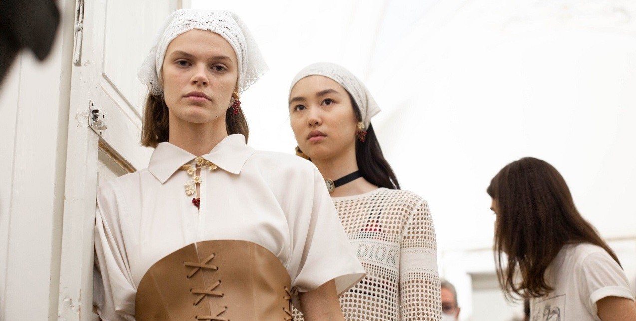 Πώς θα υιοθετήσετε την τέλεια ρουτίνα περιποίησης ανάλογα με τον τύπο του δέρματός σας