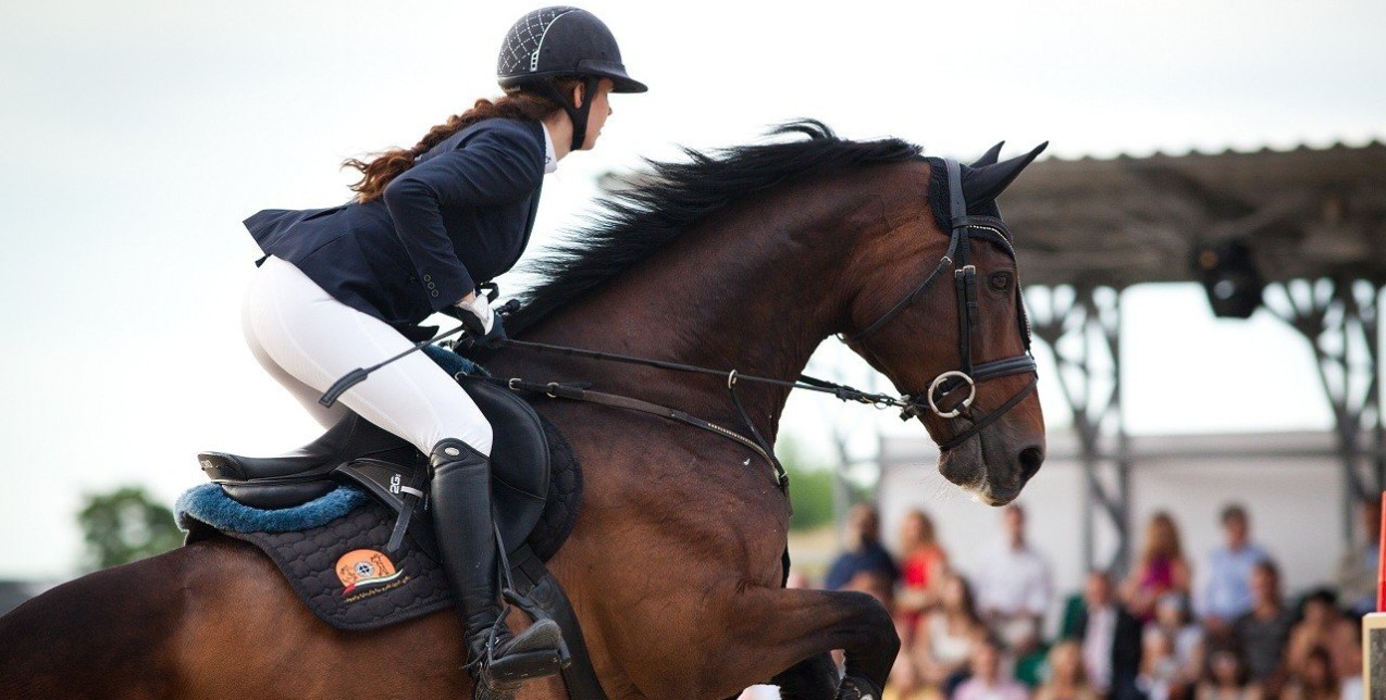 Mε αφορμή το επερχόμενο Grand Prix ιππασίας στη Θεσσαλονίκη εξετάζουμε όλα τα οφέλη του αριστοκρατικού αυτού αθλήματος 