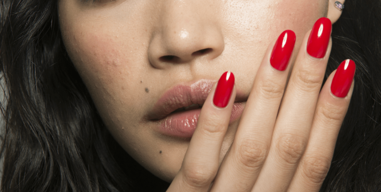 5+1 φθινοπωρινά nail colours που είδαμε στο Instagram και θα υιοθετήσουμε asap