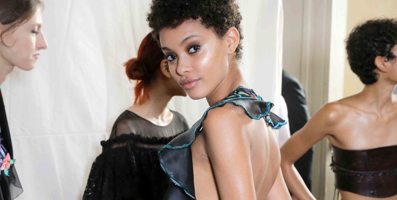 Το ιδανικό highlighter για κάθε χρώμα δέρματος 