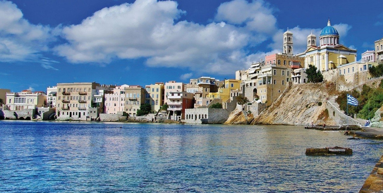 Γιατί αξίζει να επισκεφτείτε τη Σύρο τον Νοέμβρη