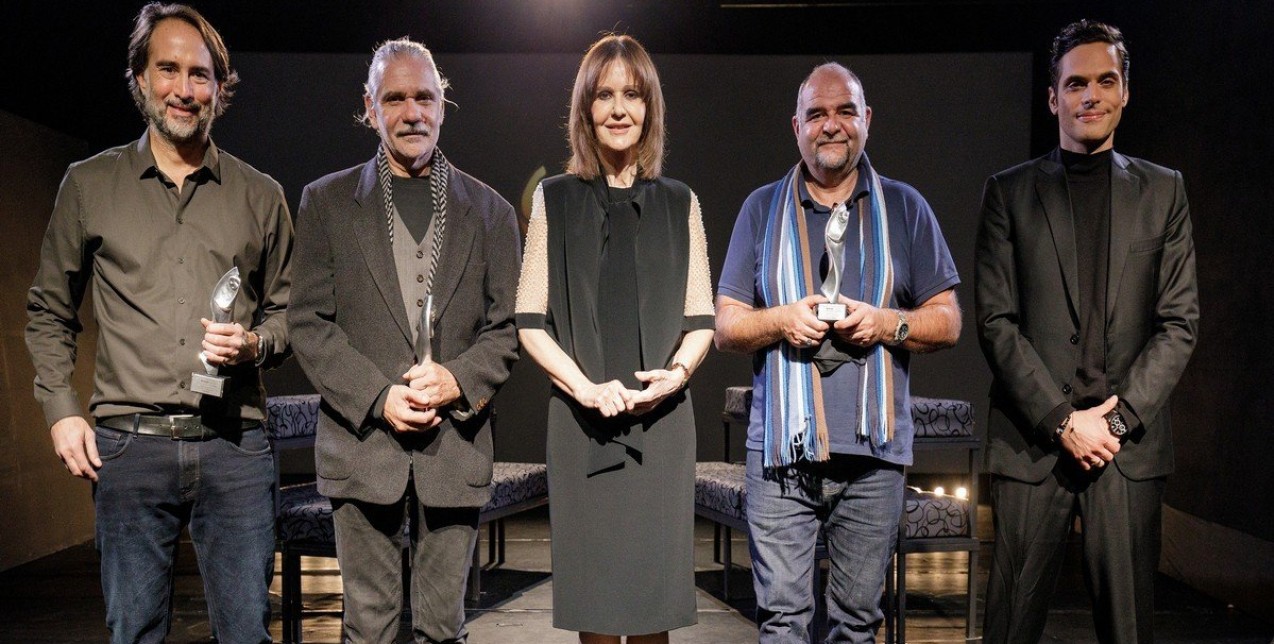 Θεατρικά βραβεία Αθηνόραμα: Οι μεγάλοι νικητές της φετινής online ανατρεπτικής απονομής