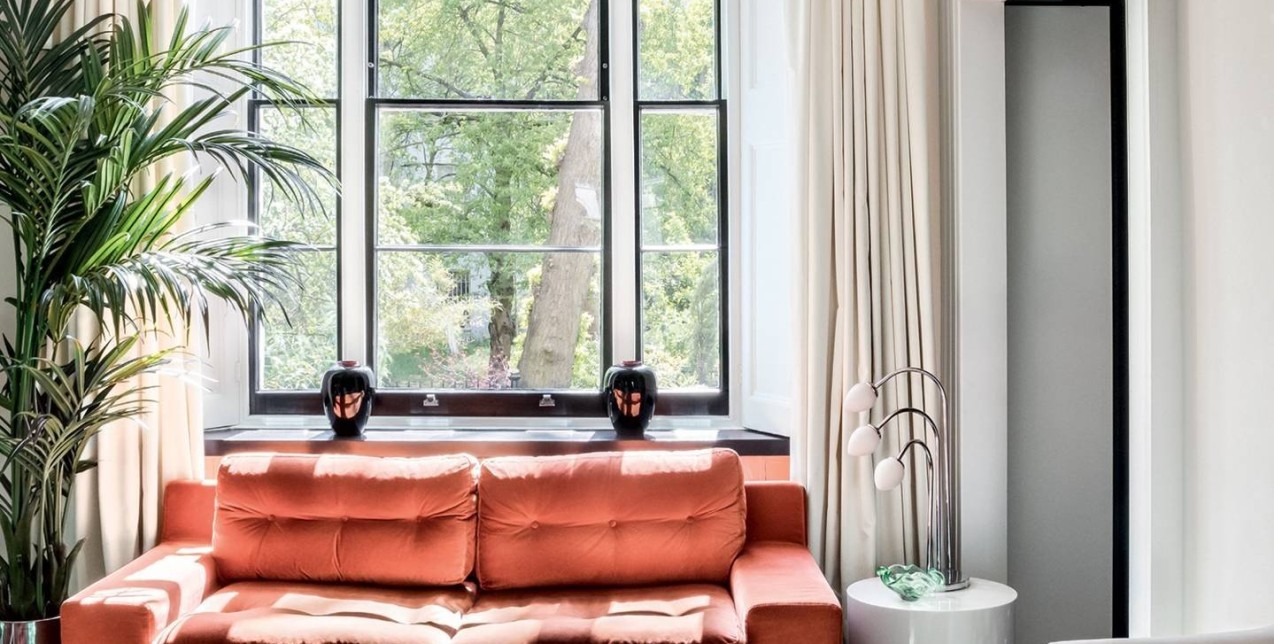 Το στιλ διακόσμησης της δεκαετίας του '70 αποτυπώνεται με τον πιο σύγχρονο τρόπο σε αυτήν την κατοικία στο Λονδίνο