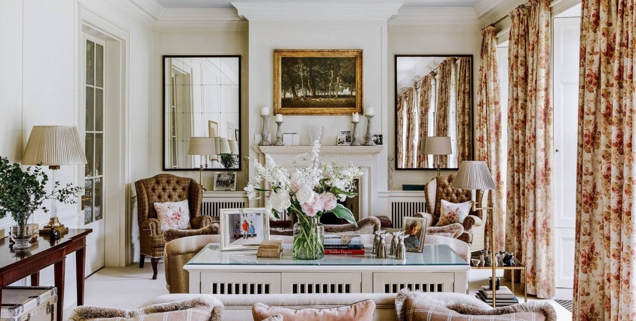 Μια διαχρονική κατοικία που ξεχωρίζει για την φινετσάτη αισθητική και τις γήινες αποχρώσεις