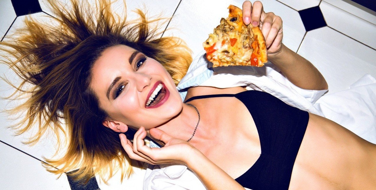 Πώς να αποφύγετε τα παχυντικά snacks πριν τον βραδινό ύπνο -και με τι να τα αντικαταστήσετε