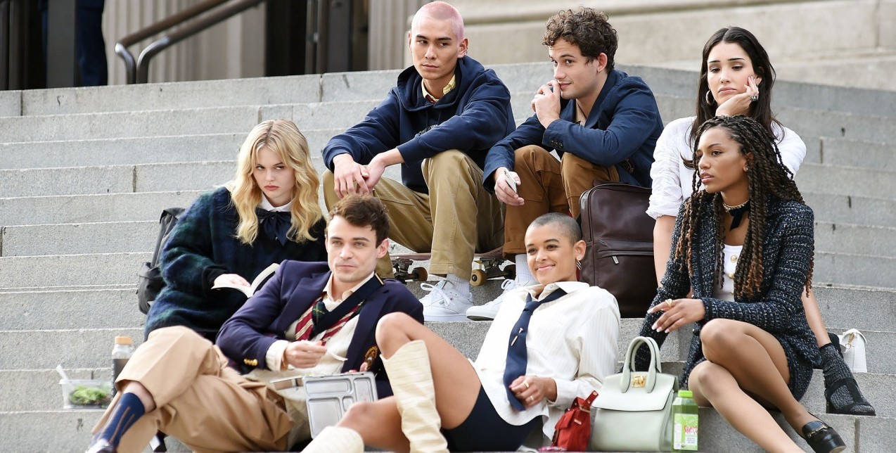 Gossip Girl & Emily in Paris: Όλα όσα γνωρίζουμε για τα reboots των αγαπημένων μας σειρών που επιστρέφουν