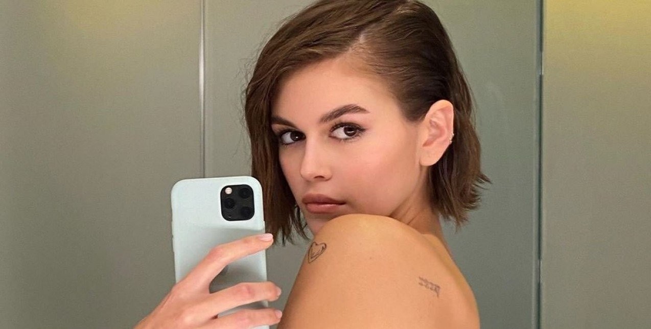 Οι 15 πιο stylish θήκες κινητού για να βγάλετε την καλύτερη mirror selfie 