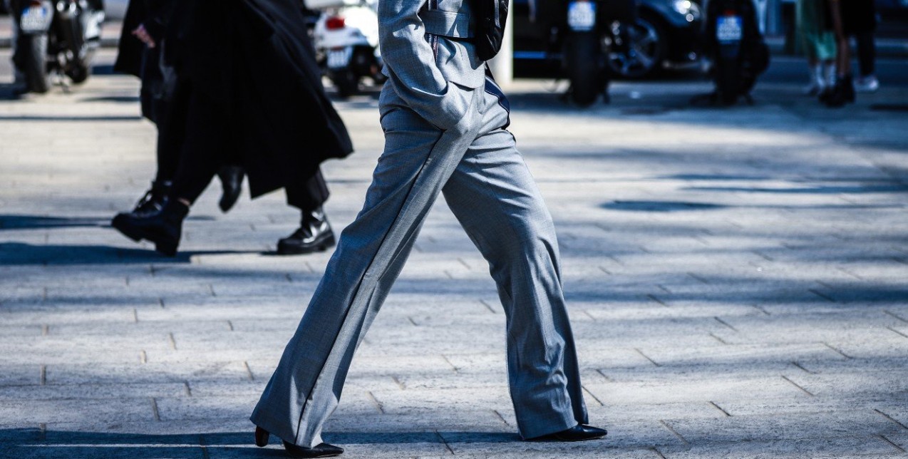 Τα σχέδια σε παντελόνια που θα φοράμε στις εμφανίσεις μας μετά το lockdown 