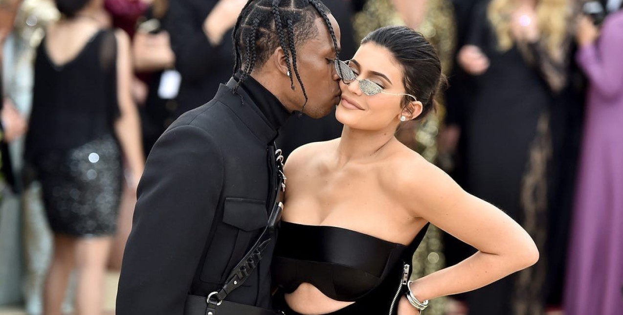 Βλέπετε ερωτικές ταινίες; 5 πράγματα που πρέπει να γνωρίζετε για τη σεξουλική σας ζωή 