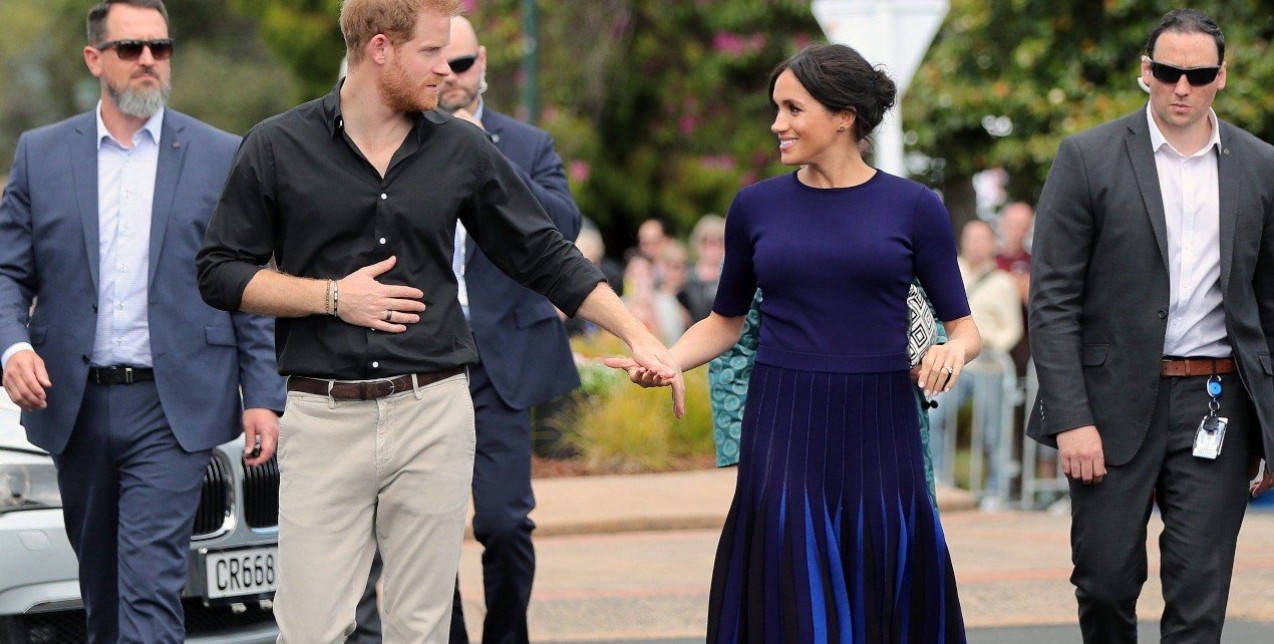 Fashion Icon: 6+1 βασιλικοί κανόνες που «έσπασε» η Meghan Markle με τις εμφανίσεις της 