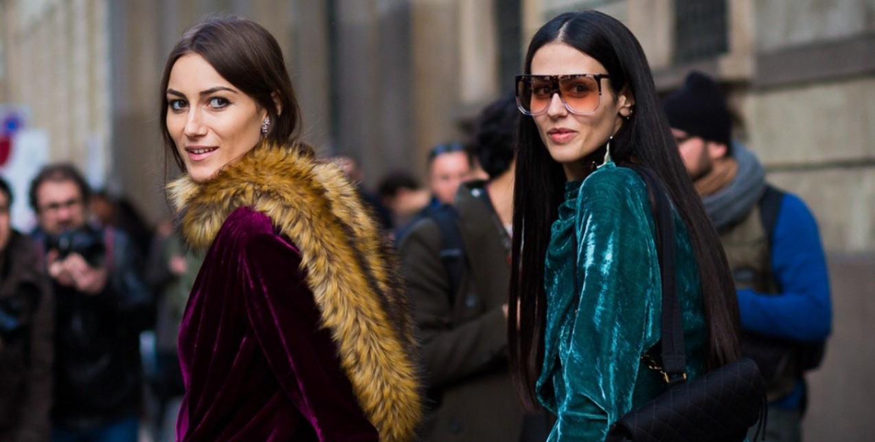 Πώς να φορέσετε το βελούδο ώστε να νιώσετε πιο κοντά στα Χριστούγεννα