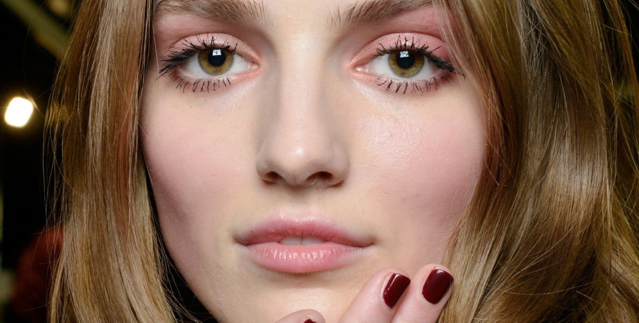 New Year's Eve Nails: Τα πιο sparkly σχέδια νυχιών για να υποδεχθείτε τη νέα χρονιά