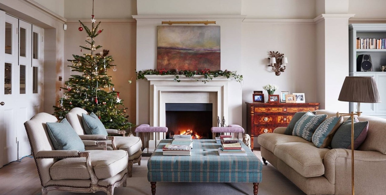 Μια βικτωριανή κατοικία στην Αγγλία με chic εορταστική διακόσμηση 